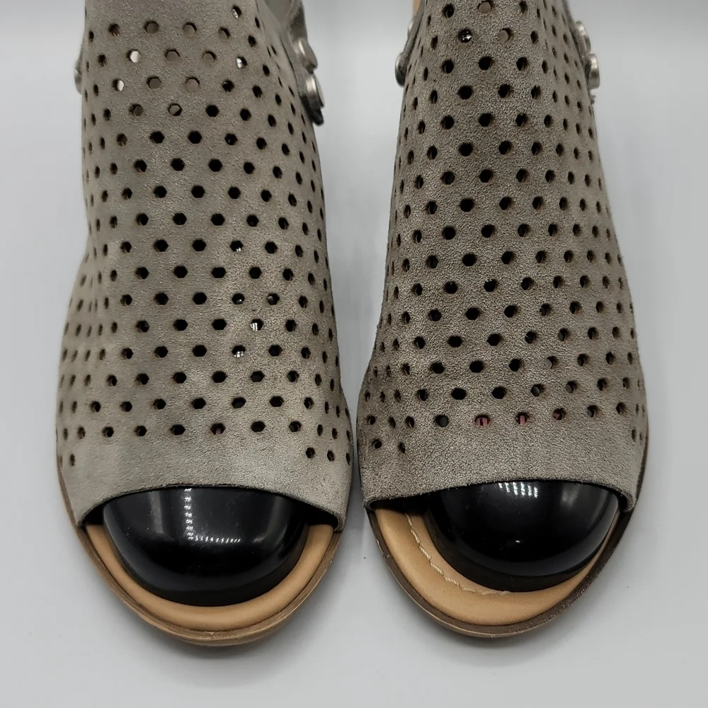 Sophia Milano Grey Perforated Suede Sling Back Sandal Heels Size 8 - Picture 2 of 8